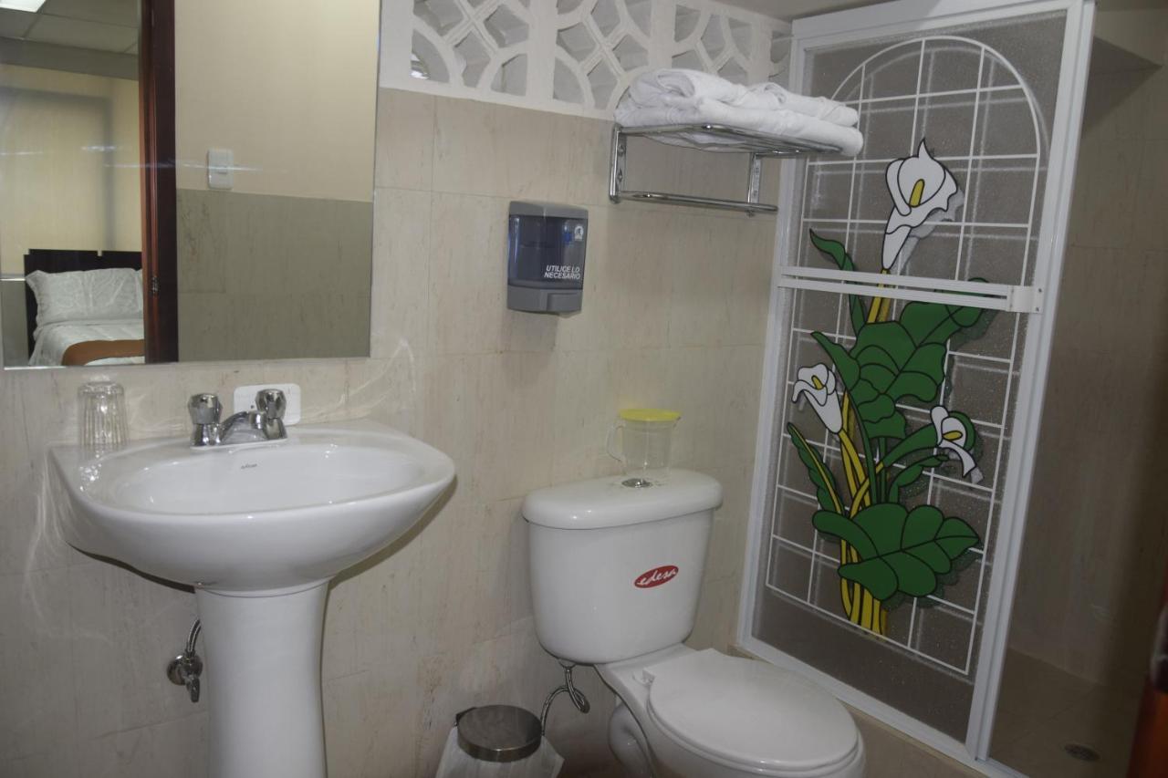 Olan'S Hotel Group إسمرالداس المظهر الخارجي الصورة